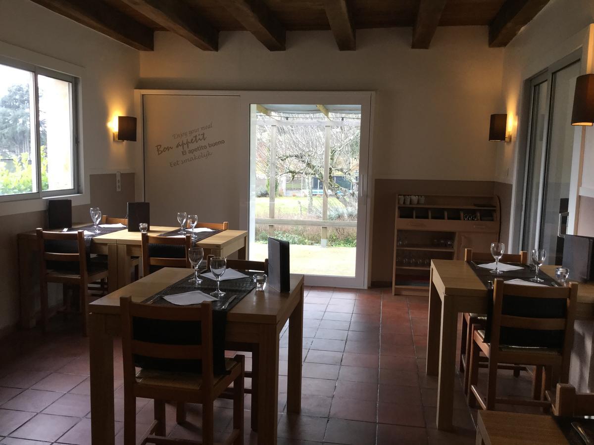 Hotel Restaurant Du Causse 생시르크라포피 외부 사진