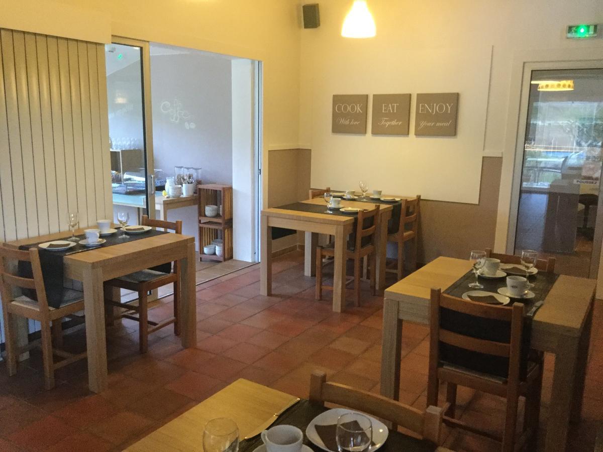 Hotel Restaurant Du Causse 생시르크라포피 외부 사진