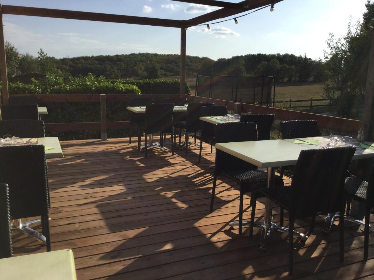 Hotel Restaurant Du Causse 생시르크라포피 외부 사진